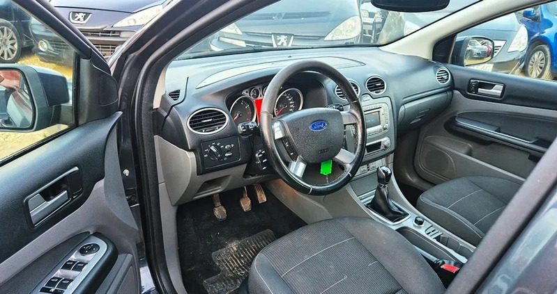 Ford Focus cena 16500 przebieg: 236000, rok produkcji 2009 z Pabianice małe 781